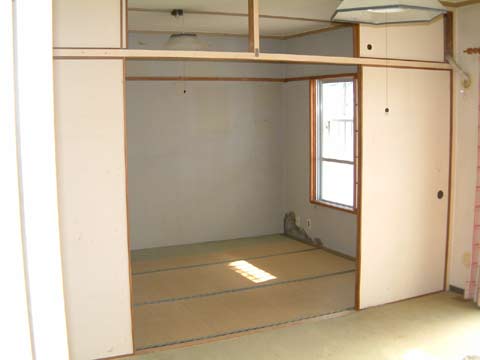 リフォームなら京都株式会社竹内商店　マンション全面改装工事　階段工前